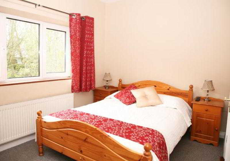 קלונקילטי Macliam Lodge Guesthouse מראה חיצוני תמונה